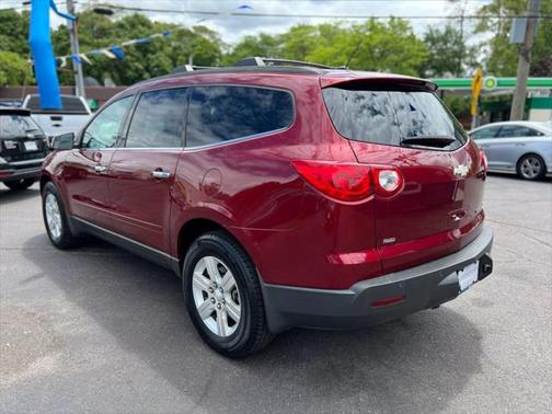 2011 Chevrolet Traverse 2LT