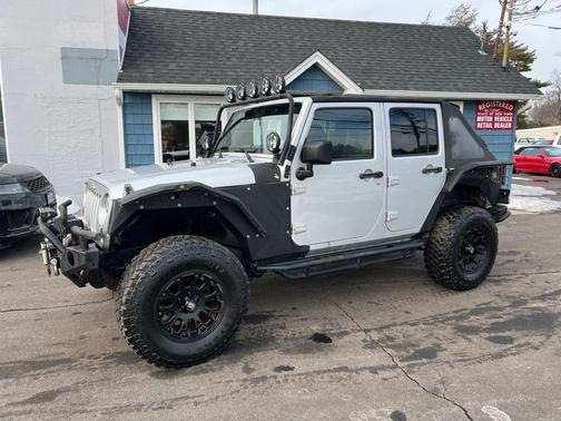 2011 Jeep Wrangler Unlimited Sahara