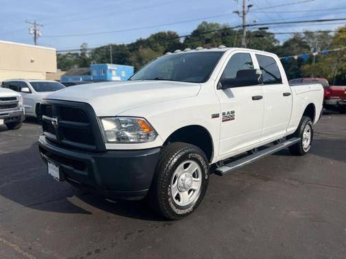 2018 RAM 2500 Tradesman Crew Cab 4x4 6'4' Box