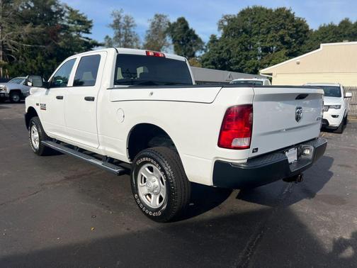 2018 RAM 2500 Tradesman Crew Cab 4x4 6'4' Box