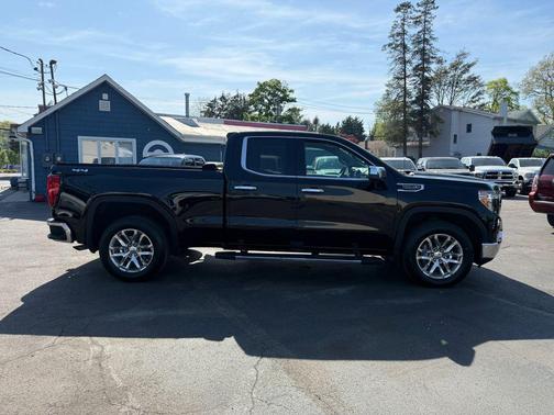 Onyx Black 2019 GMC Sierra 1500 SLT