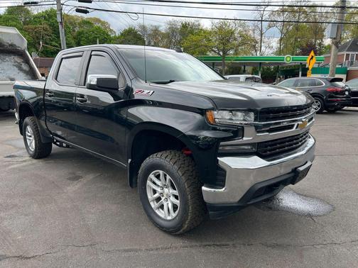 Black 2019 Chevrolet Silverado 1500 LT