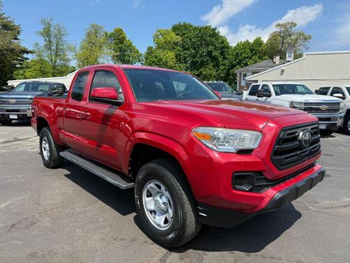 Barcelona Red Metallic 2018 Toyota Tacoma SR