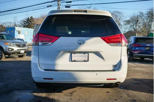 2011 Toyota Sienna Limited