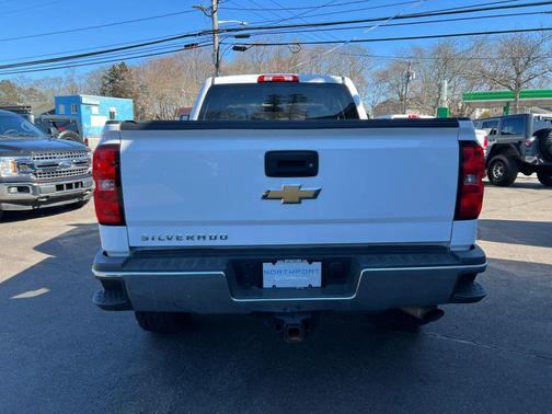 Summit White 2018 Chevrolet Silverado 2500 WT