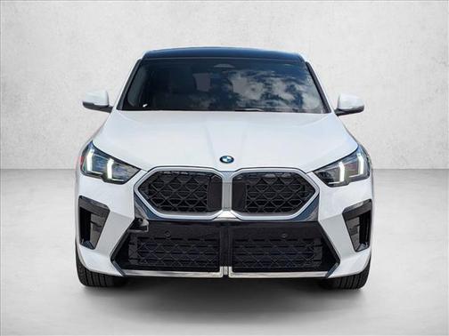 Alpine White 2026 BMW X2 xDrive28i