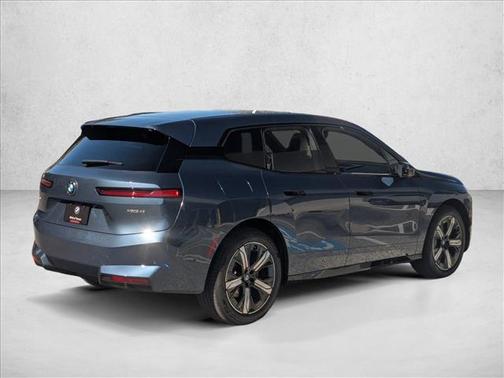 2026 BMW iX xDrive45