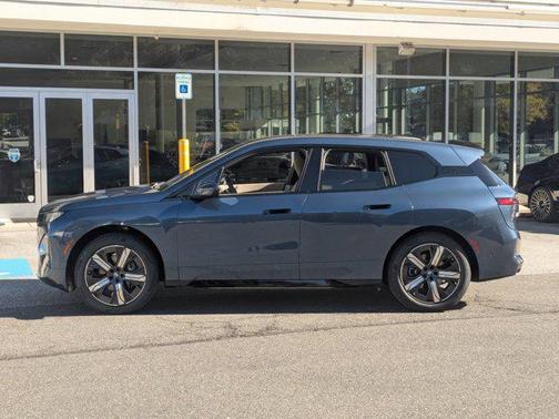 2026 BMW iX xDrive45