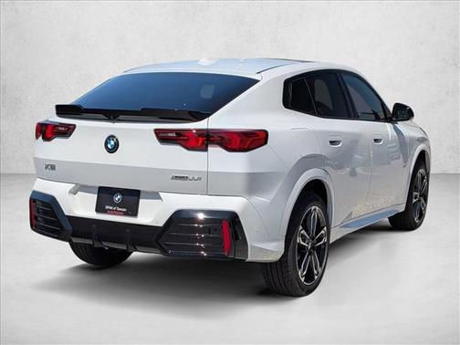 Alpine White 2026 BMW X2 xDrive28i