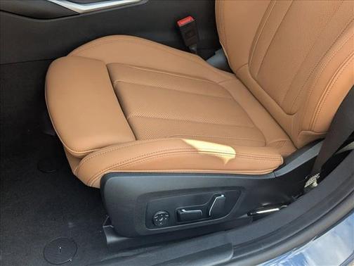 2025 BMW 330 i xDrive
