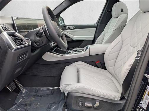 Carbon Black Metallic 2026 BMW X5 xDrive40i