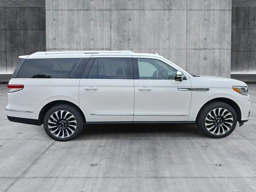 2024 Lincoln Navigator Black Label