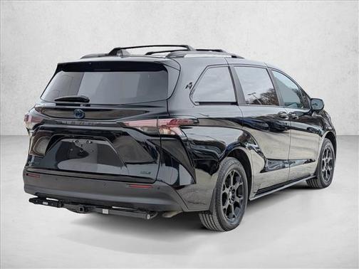 2025 Toyota Sienna Woodland Edition