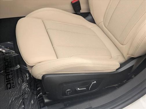 2025 BMW 330 i xDrive