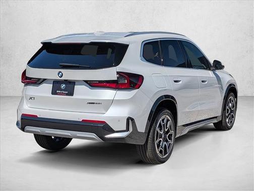 Mineral White Metallic 2026 BMW X1 xDrive28i