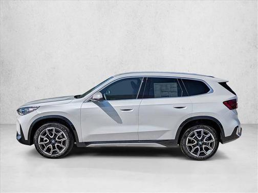 Mineral White Metallic 2026 BMW X1 xDrive28i