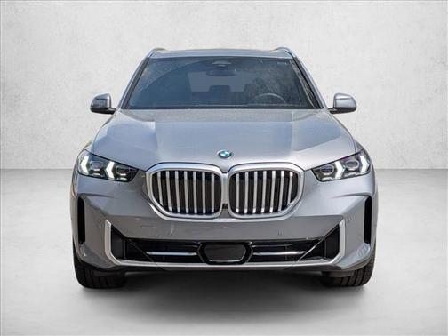 Skyscraper Grey Metallic 2026 BMW X5 xDrive40i