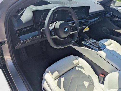 Oxide Grey Metallic 2026 BMW 530 530i