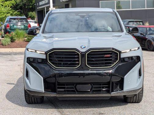 Brooklyn Grey Metallic 2026 BMW XM Label