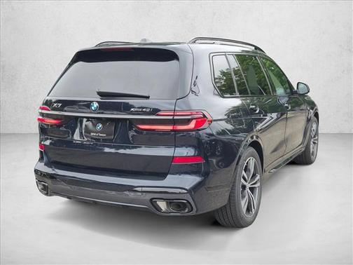 Carbon Black Metallic 2027 BMW X7 xDrive40i