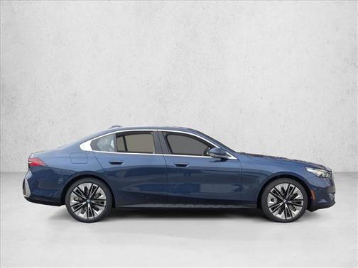 2026 BMW 530 i xDrive