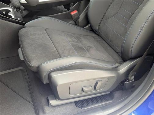 Portimao Blue Metallic 2025 BMW X1 xDrive28i