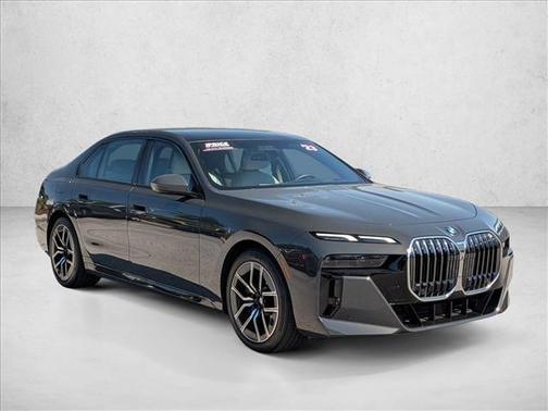 Dravit Grey Metallic 2023 BMW 760 i xDrive