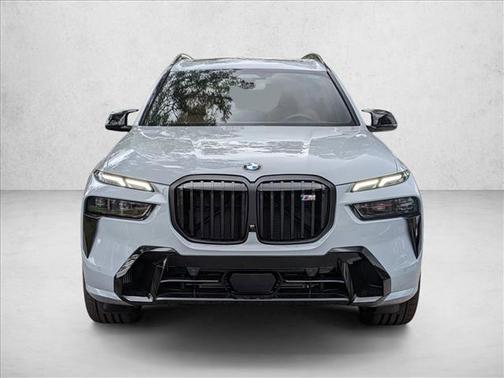 Brooklyn Grey Metallic 2027 BMW X7 M60i