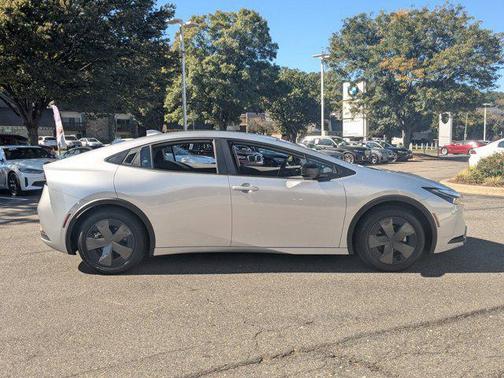 2024 Toyota Prius LE