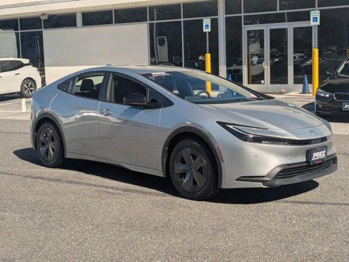 2024 Toyota Prius LE