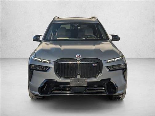 2023 BMW X7 M60i