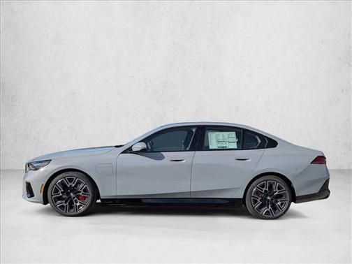 2026 BMW 550e xDrive