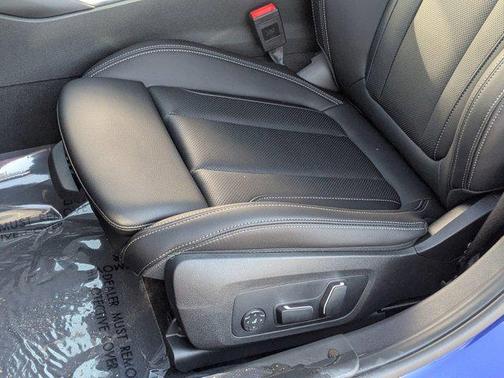 2026 BMW 330 xDrive NA