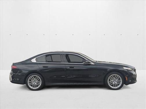 2025 BMW 530 i xDrive