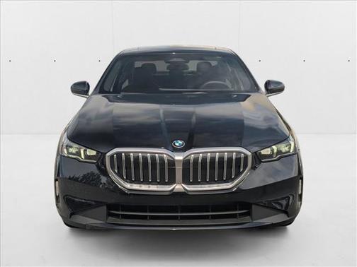 2025 BMW 530 i xDrive