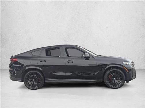 2025 BMW X6 M60i