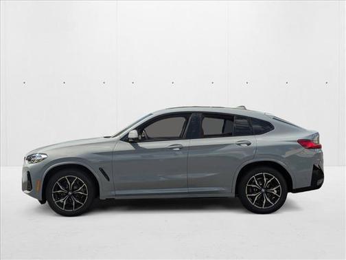 2025 BMW X4 xDrive30i