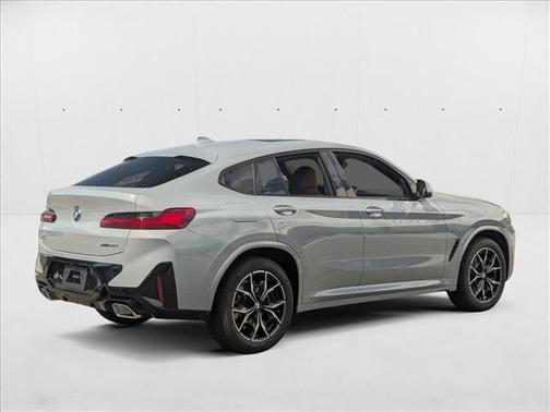 2025 BMW X4 xDrive30i