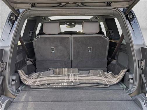 Midnight [Black] 2025 Rivian R1S Ascend Tri Motor Max Pack