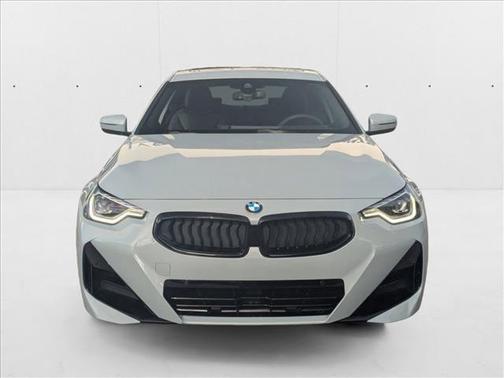 2025 BMW 230 i xDrive