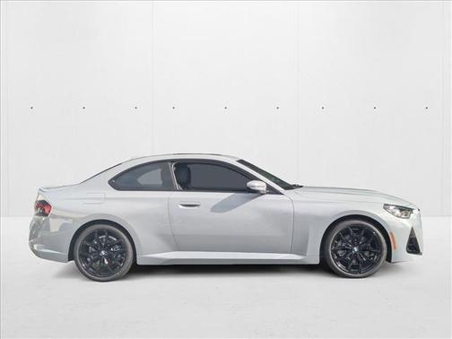 2025 BMW 230 i xDrive