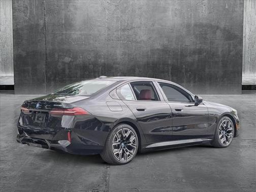 2025 BMW i5 eDrive40