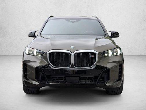 Manhattan Green 2026 BMW X5 M60i