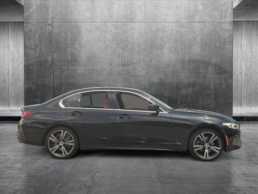 2024 BMW 330 i xDrive