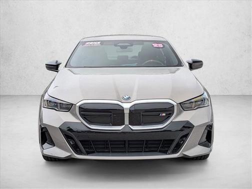 Oxide Gray Metalli 2025 BMW i5 M60