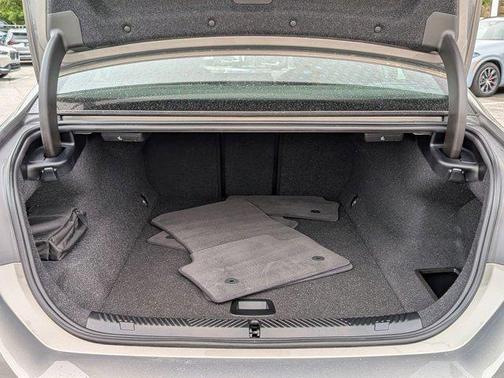 Oxide Gray Metalli 2025 BMW i5 M60