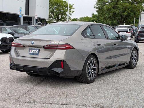 Oxide Gray Metalli 2025 BMW i5 M60
