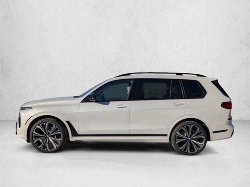 Mineral White Metallic 2026 BMW X7 M60i