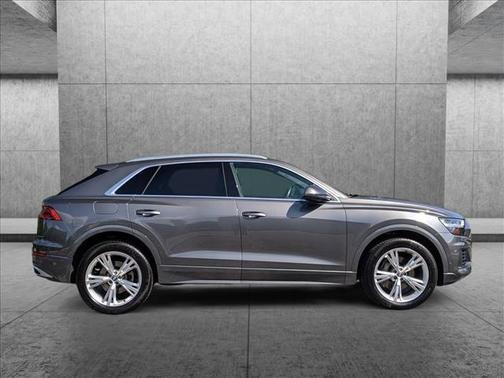 Photo 5 of 30 of 2019 Audi Q8 3.0T Premium