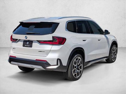 Mineral White Metallic 2026 BMW X1 xDrive28i